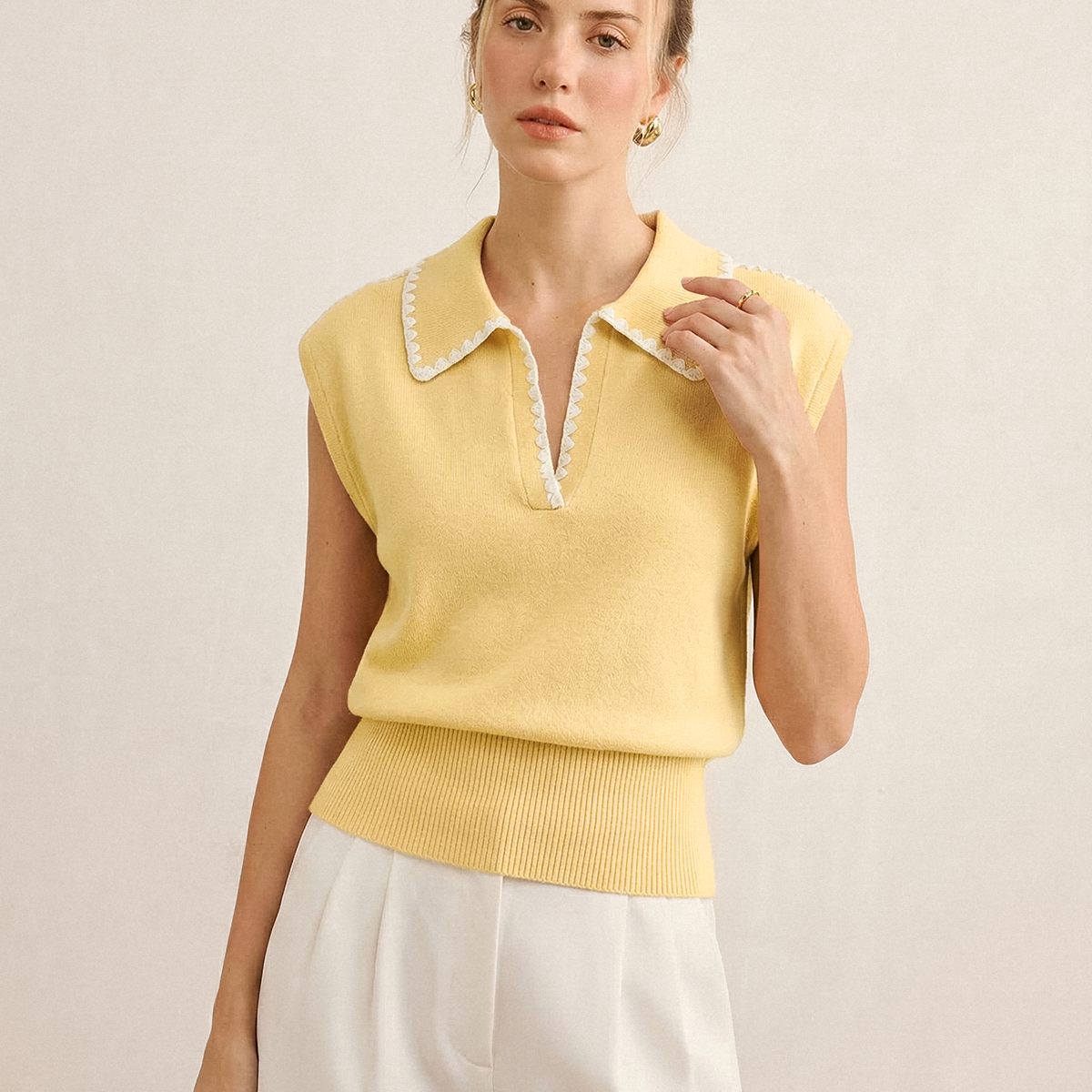 Contrast Trim Sleeveless Knit Polo Vest